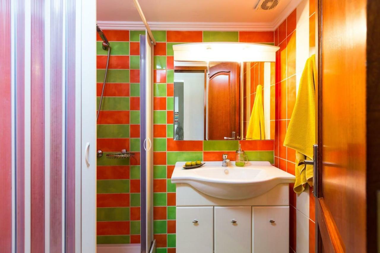 Beachfront Apartment 罗希姆诺 外观 照片